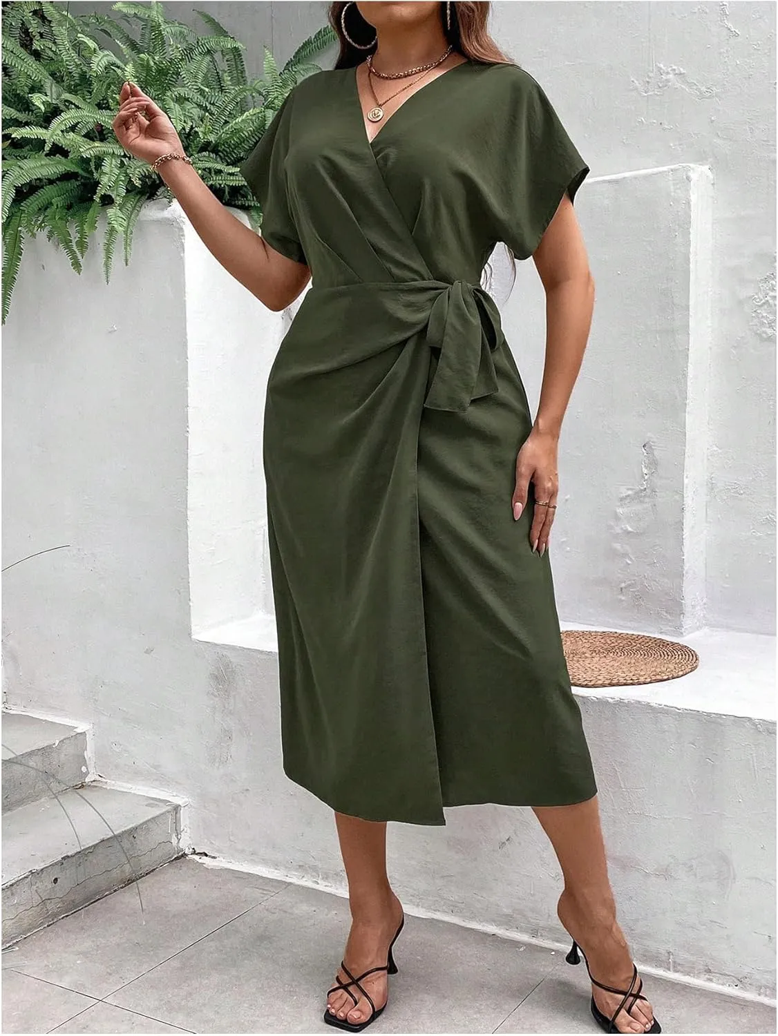 SOLY HUX Women's Plus Size Wrap V Neck Knot Side Midi Dress Short Sleeve Flowy Party Dresses